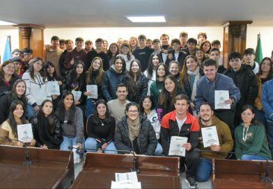 La Legislatura recibió a estudiantes de Juan José Castelli y Villa Ángela