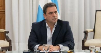 TRAS LA SALIDA DE FRANCOS, LISANDRO CATALÁN DEJÓ EL MINISTERIO DEL INTERIOR