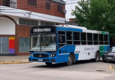 AUNQUE SIGUE LA TENSIÓN Y NO DESCARTAN UN PARO EN LOS PRÓXIMOS DIAS, LA UTA CONFIRMÓ QUE ESTÁ GARANTIZADO EL SERVICIO DE COLECTIVOS EL FIN DE SEMANA EXTRA LARGO AUNQUE SIGUE LA TENSIÓN Y NO DESCARTAN UN PARO EN LOS PRÓXIMOS DIAS, LA UTA CONFIRMÓ QUE ESTÁ GARANTIZADO EL SERVICIO DE COLECTIVOS EL FIN DE SEMANA EXTRA LARGO