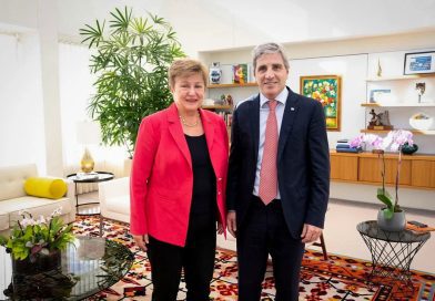 El FMI destrabó un nuevo desembolso de 1000 millones de dólares para Argentina