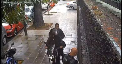 Asaltaron a un repartidor de dólares en Núñez y se defendió a tiros: uno de los ladrones suplicó por su vida