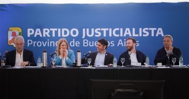 Kicillof asumió en el PJ bonaerense y se lanza una campaña de afiliaciones