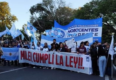 Masiva concurrencia en la marcha federal universitaria en Resistencia y Corrientes