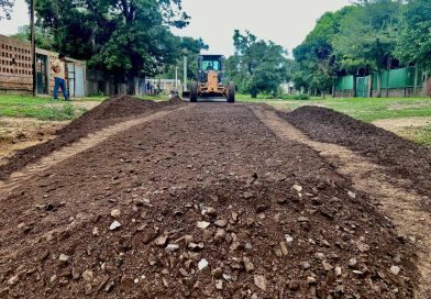 Histórico plan de infraestructura vial: Avanza el enripiado de 40 cuadras en barrios estratégicos de Fontana