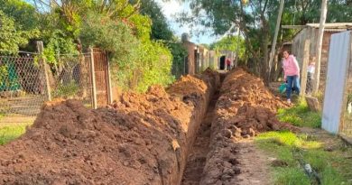 Avanza en Fontana la ampliación de la red de agua potable en el barrio Banderas Argentinas