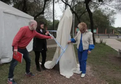 Resistencia sumó tres nuevas esculturas al museo a cielo abierto, se realizaron tres nuevos emplazamientos en el predio de la Bienal