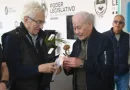 Distinción entregada por Juan Carlos Pallarols: «Rosa de la Paz» para el Instituto de Alta Complejidad Cardiológico y Oncológico que la Fundación los Dinosaurios construye en Fontana