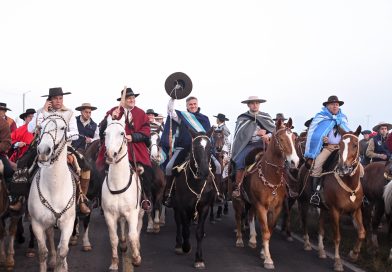 Junto a miles de peregrinos, Leandro Zdero participó del inicio de la Cabalgata de la Fe