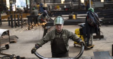 ROSARIO: La Unión Industrial advierte que el derrumbe del consumo golpea a la producción y el empleo ROSARIO: La Unión Industrial advierte que el derrumbe del consumo golpea a la producción y el empleo