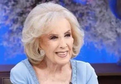 Mirtha Legrand sigue internada por un cuadro respiratorio bronquial
