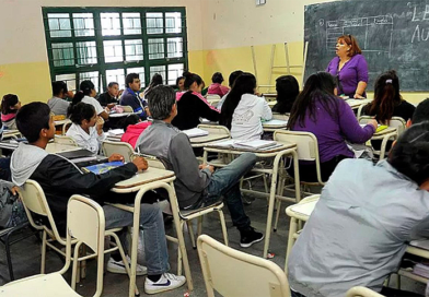 Quieren que la educación financiera sea obligatoria en todas las secundarias del país Quieren que la educación financiera sea obligatoria en todas las secundarias del país