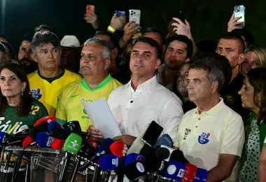 Solo 35.500 brasileños votaron tras la extensión que quiere impugnar Bolsonaro, quién perdió por más de 4 millones de votos Solo 35.500 brasileños votaron tras la extensión que quiere impugnar Bolsonaro, quién perdió por más de 4 millones de votos