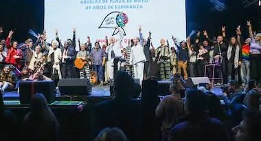 Las Abuelas de Plaza de Mayo celebraron 49 años de lucha: “Todavía estamos buscando y encontrando” Las Abuelas de Plaza de Mayo celebraron 49 años de lucha: “Todavía estamos buscando y encontrando”