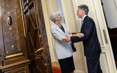 Impunidad: la Justicia cerró la causa por el préstamo del FMI a Mauricio Macri, otro salvavidas de Comodoro Py para el expresidente