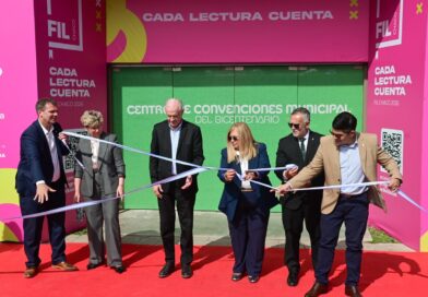 Resistencia: Con gran concurrencia y libros con un 50% de descuento, comenzó la Feria Iberoamericana del Libro